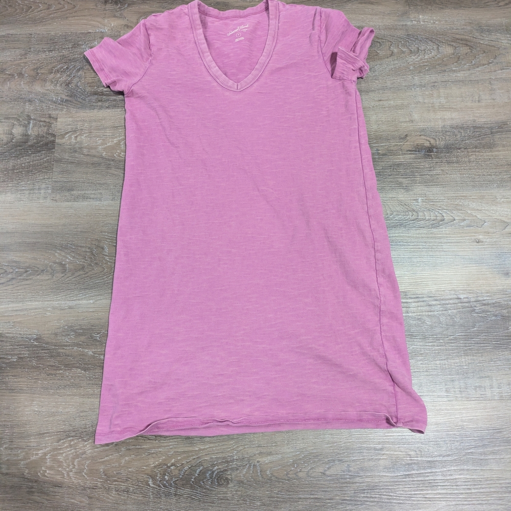 Universal Thread Women's V-Neck Short Sleeve T-shirt Dress in Rose Pink Size S